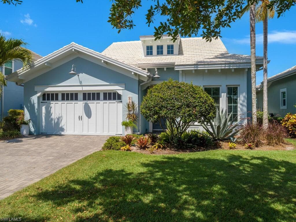 6478 Warwick Ave, Naples, FL 34113-1