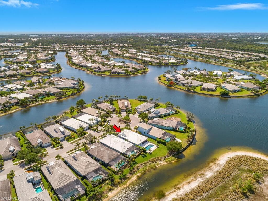6478 Warwick Ave, Naples, FL 34113-2