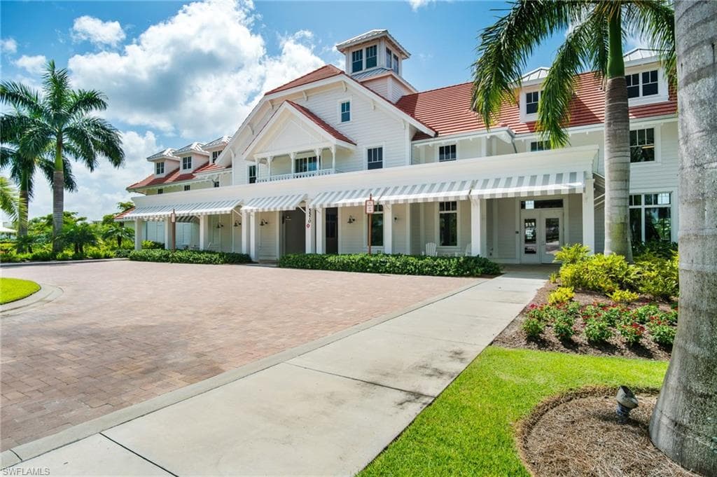 6478 Warwick Ave, Naples, FL 34113-44