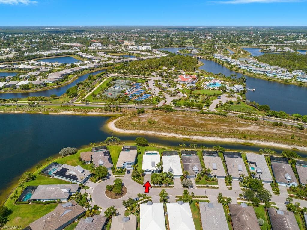 6478 Warwick Ave, Naples, FL 34113-4