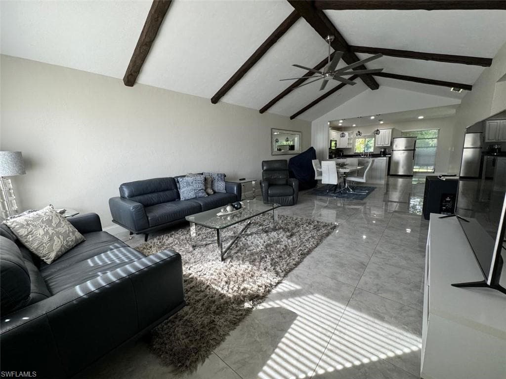 857 Palm View Dr 32, Naples, FL 34110-2