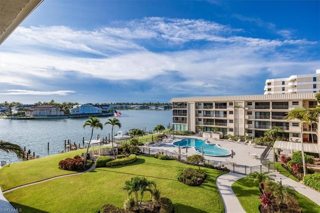 3200 Gulf Shore Blvd N 403, Naples, FL 34103-1