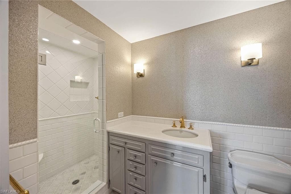 1325 7th St S 2b, Naples, FL 34102-21