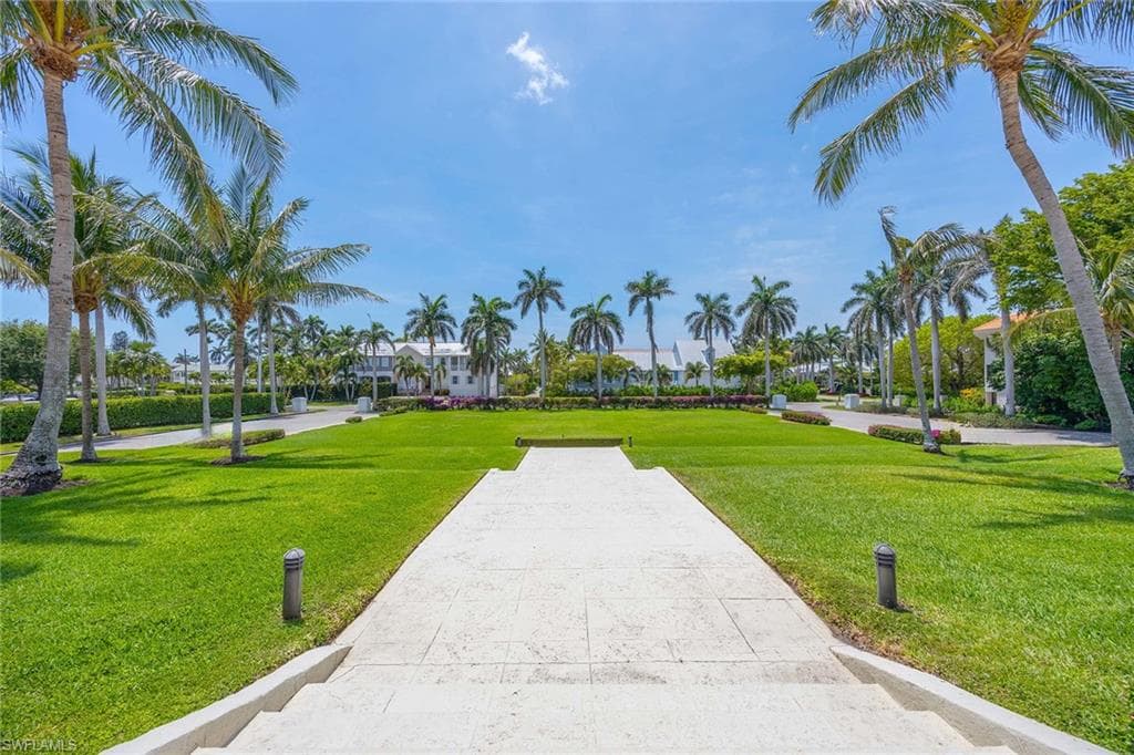 1325 7th St S 2b, Naples, FL 34102-25