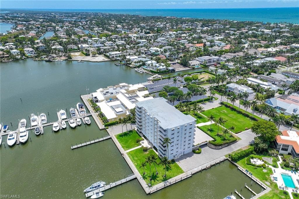 1325 7th St S 2b, Naples, FL 34102-28