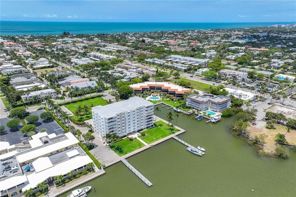 1325 7th St S 2b, Naples, FL 34102-5