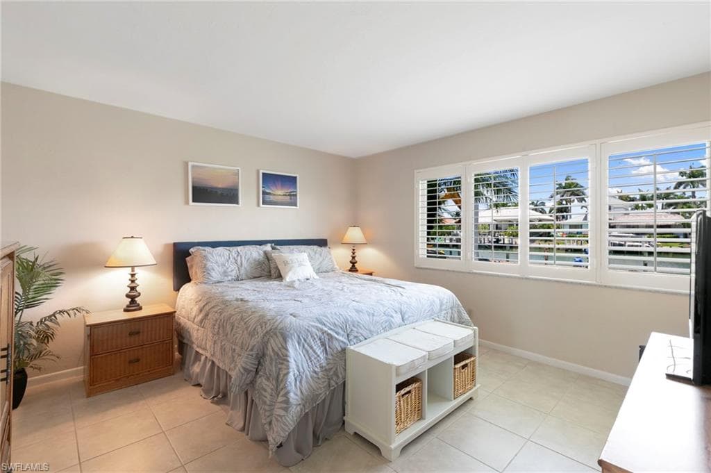 860 Panama Ct 107, Marco Island, FL 34145-14