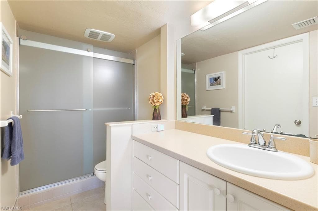 860 Panama Ct 107, Marco Island, FL 34145-17