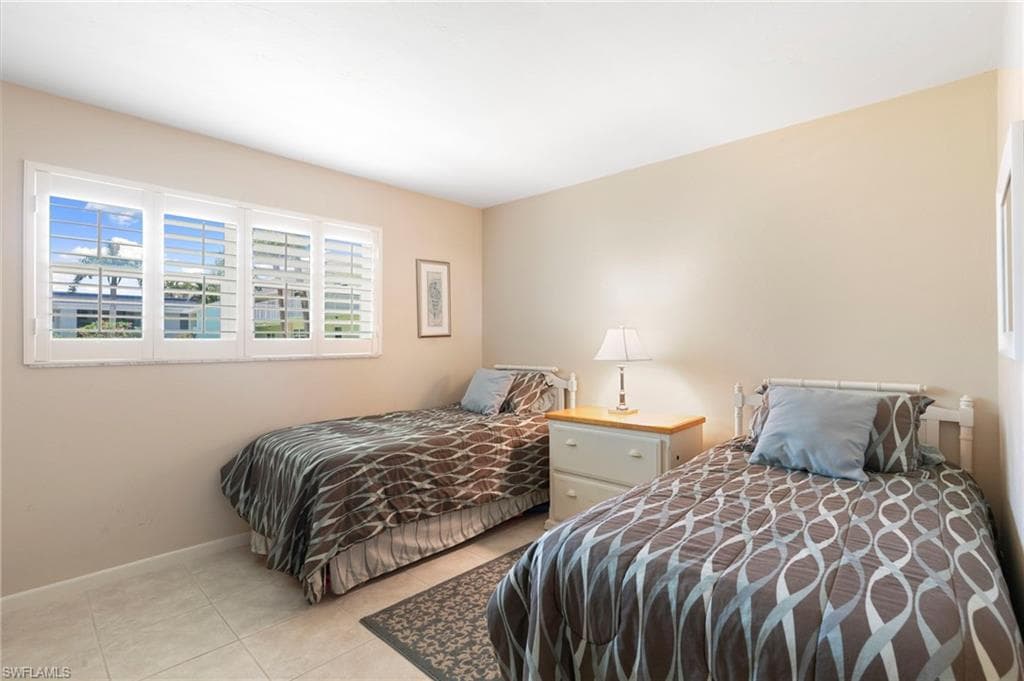 860 Panama Ct 107, Marco Island, FL 34145-19