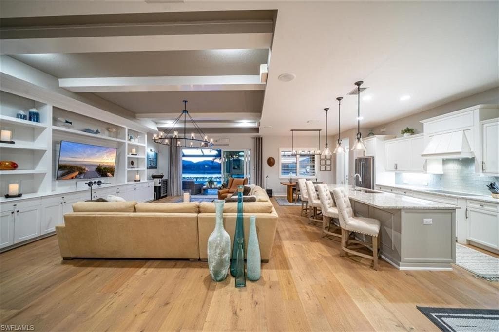 14372 Neptune Ave, Naples, FL 34114-12
