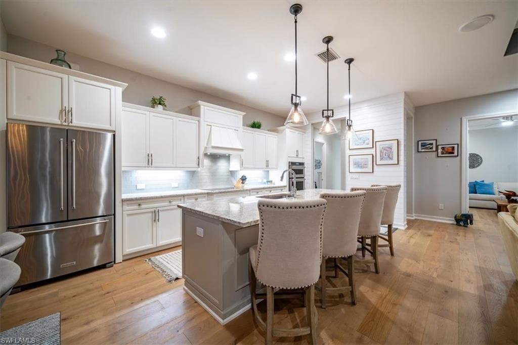 14372 Neptune Ave, Naples, FL 34114-15