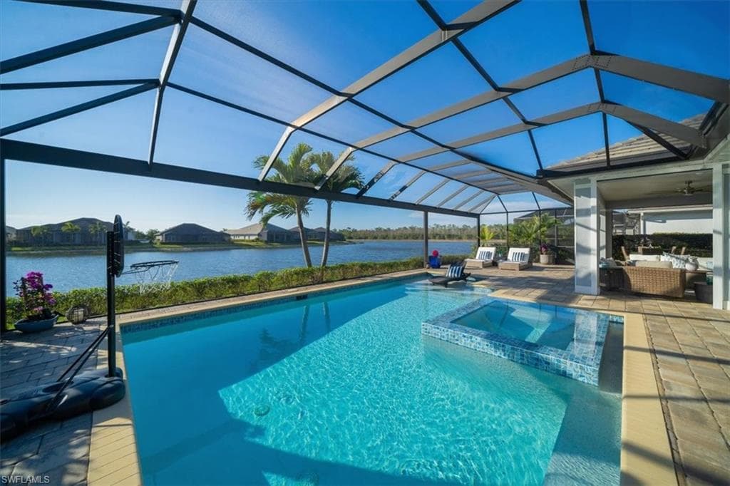 14372 Neptune Ave, Naples, FL 34114-31