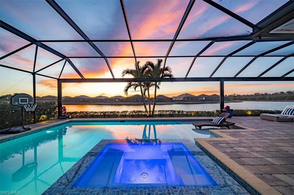 14372 Neptune Ave, Naples, FL 34114-33