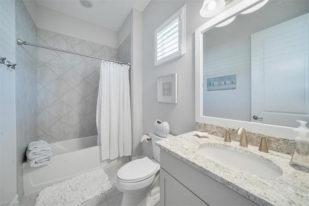 14372 Neptune Ave, Naples, FL 34114-40