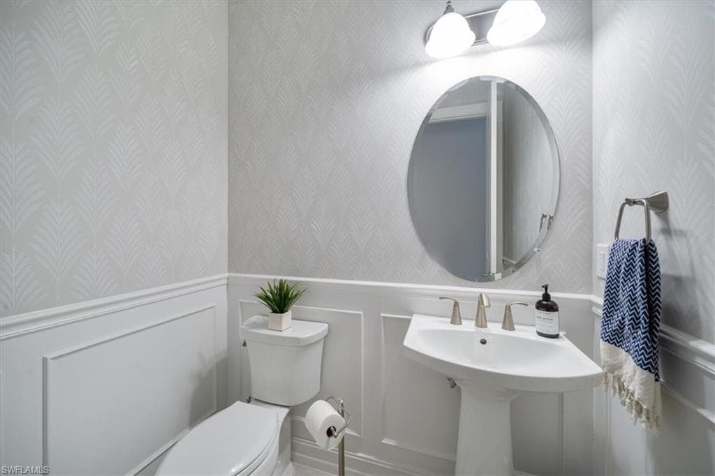 14372 Neptune Ave, Naples, FL 34114-42