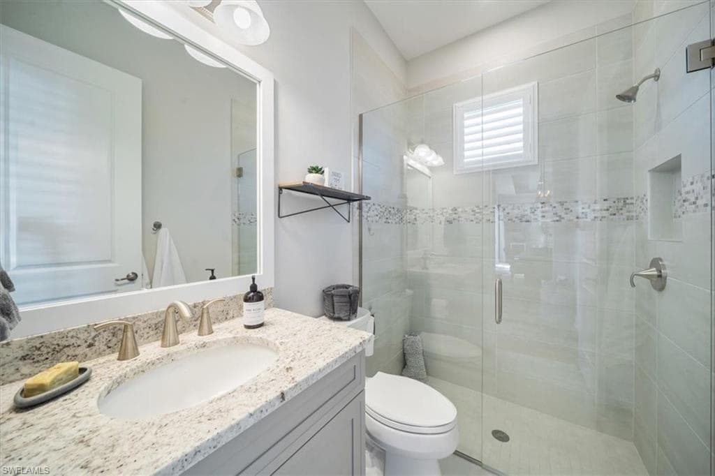 14372 Neptune Ave, Naples, FL 34114-43