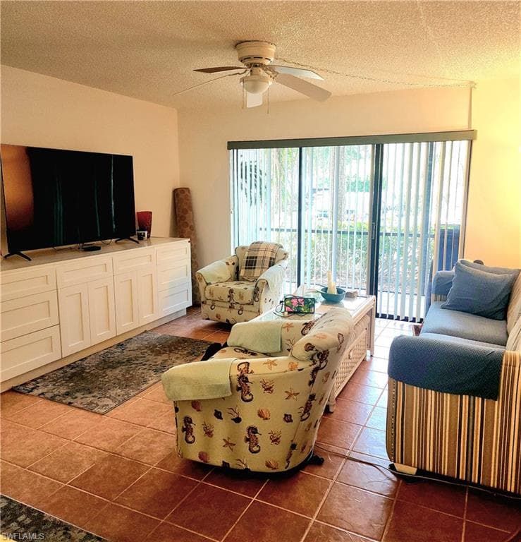 9610 Green Cypress Ln 4, Fort Myers, FL 33905-8
