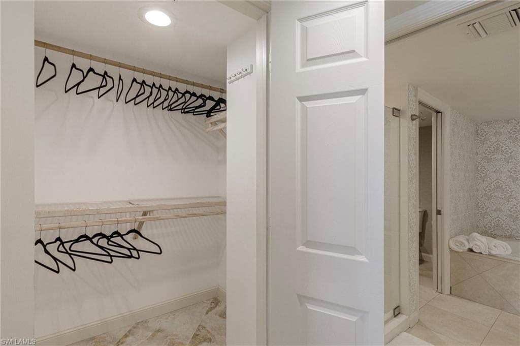 6849 Grenadier Blvd 1803, Naples, FL 34108-26
