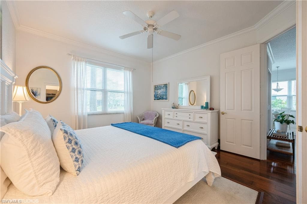 4610 Hawks Nest Dr 104, Naples, FL 34114-22