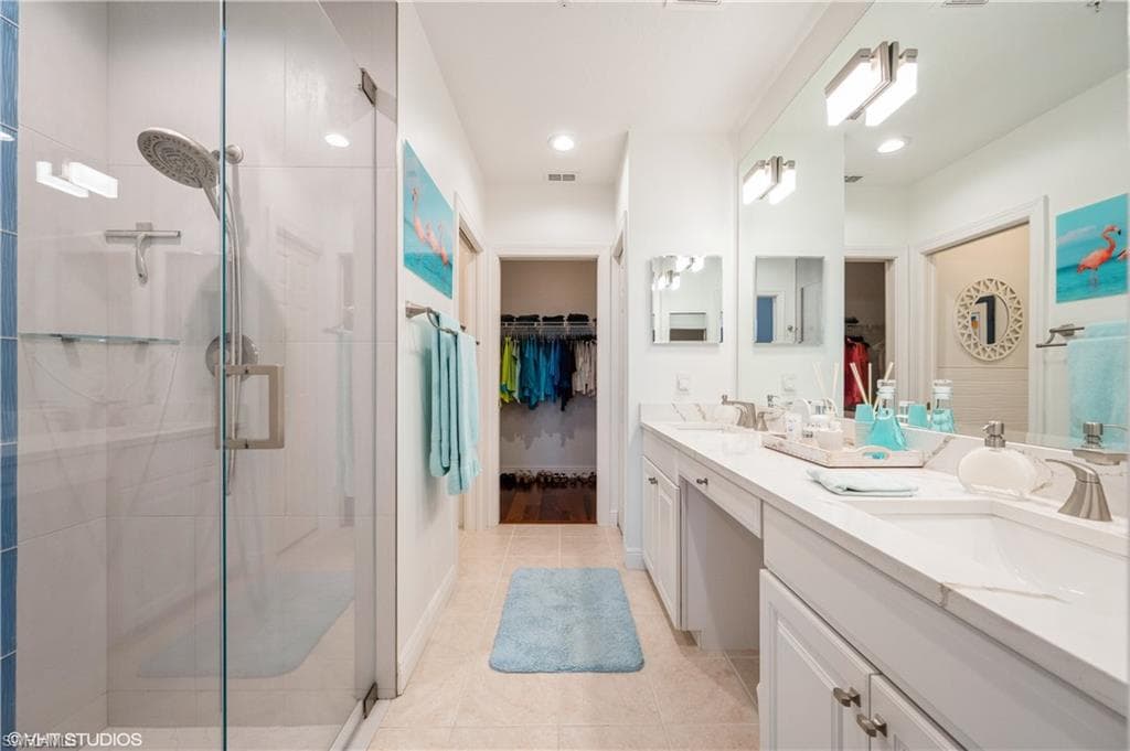 4610 Hawks Nest Dr 104, Naples, FL 34114-24