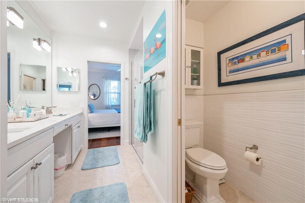 4610 Hawks Nest Dr 104, Naples, FL 34114-25