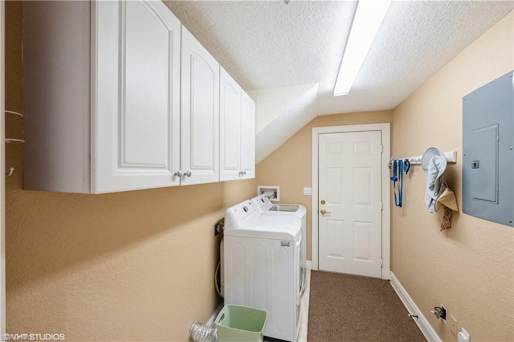 4610 Hawks Nest Dr 104, Naples, FL 34114-32