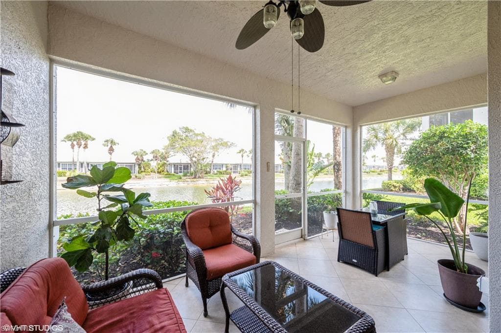 4610 Hawks Nest Dr 104, Naples, FL 34114-34