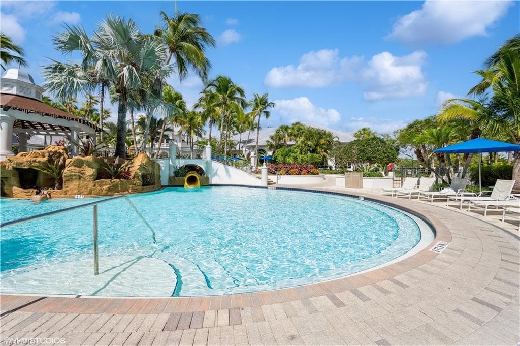 4610 Hawks Nest Dr 104, Naples, FL 34114-47