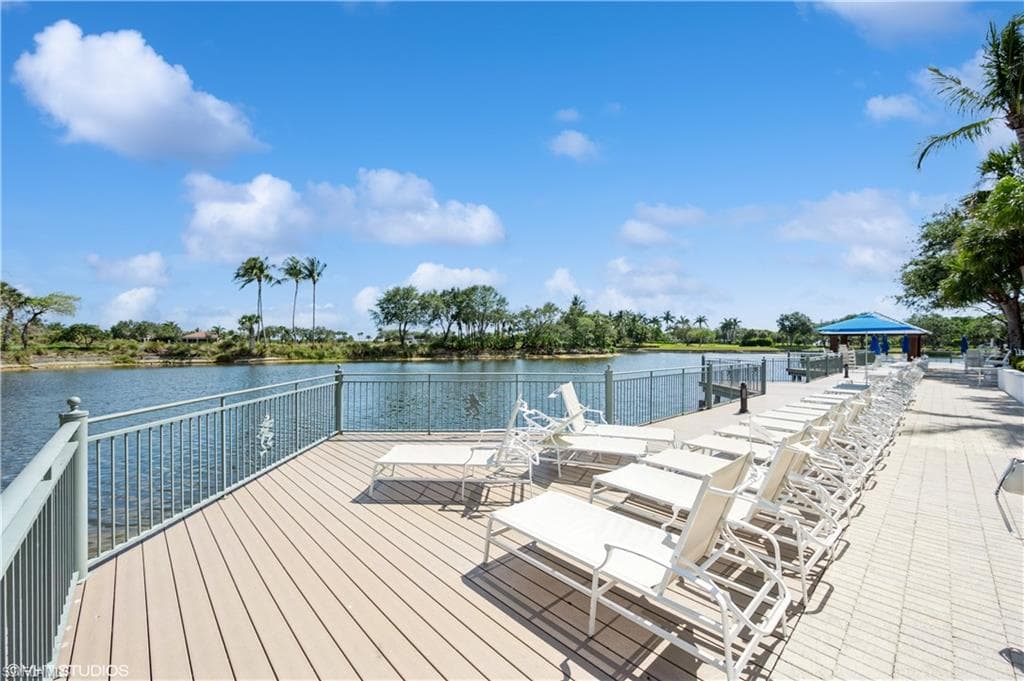 4610 Hawks Nest Dr 104, Naples, FL 34114-50