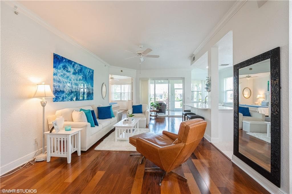 4610 Hawks Nest Dr 104, Naples, FL 34114-7