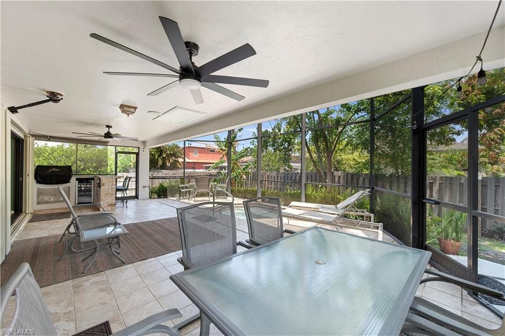 663 110th Ave N, Naples, FL 34108-11