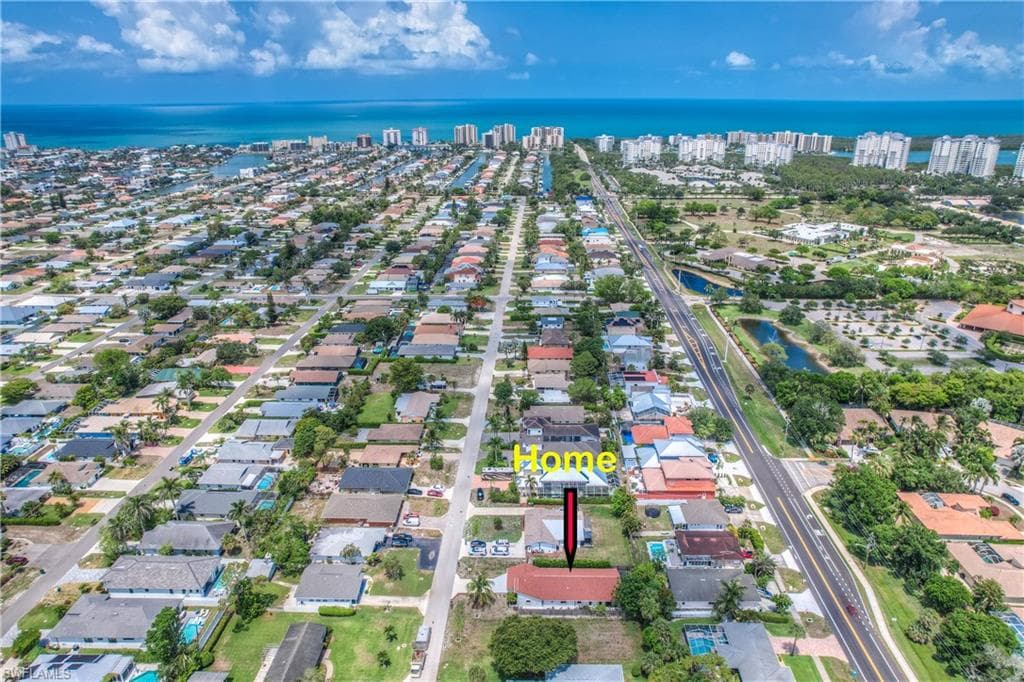 663 110th Ave N, Naples, FL 34108-3