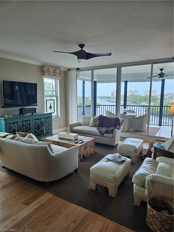 430 Cove Tower Dr 501, Naples, FL 34110-10