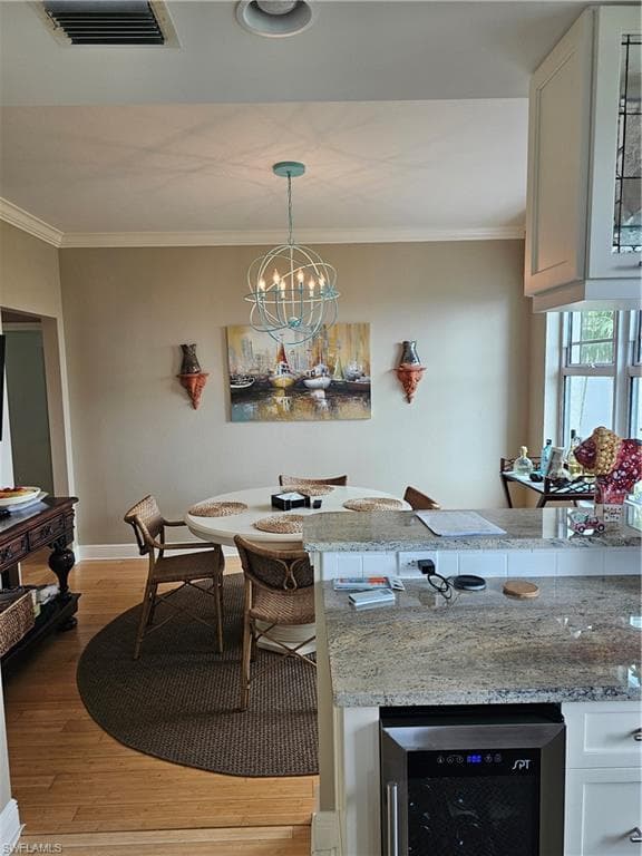 430 Cove Tower Dr 501, Naples, FL 34110-12