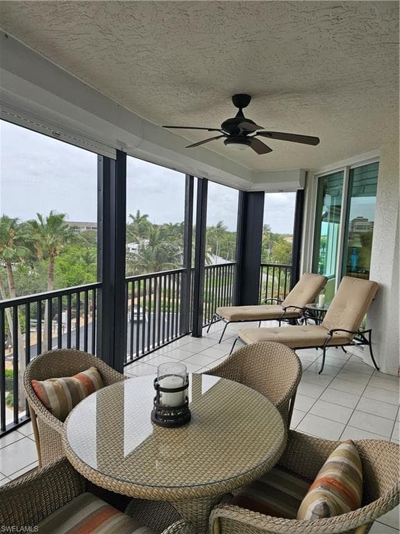 430 Cove Tower Dr 501, Naples, FL 34110-24