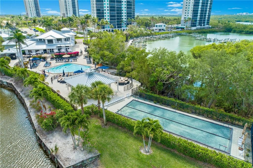 430 Cove Tower Dr 501, Naples, FL 34110-35