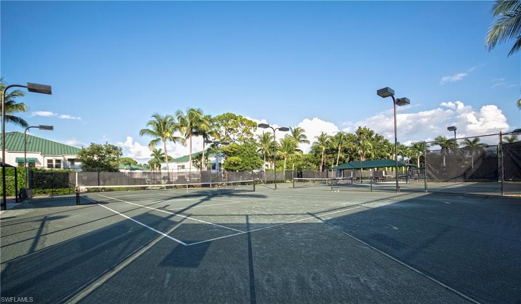 430 Cove Tower Dr 501, Naples, FL 34110-38
