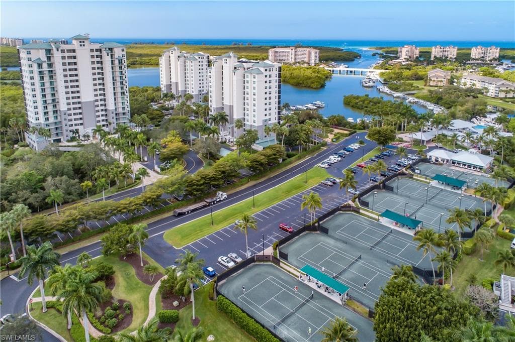 430 Cove Tower Dr 501, Naples, FL 34110-5