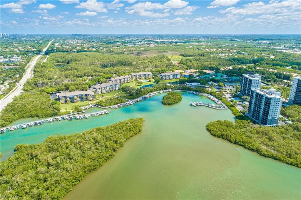 430 Cove Tower Dr 501, Naples, FL 34110-6