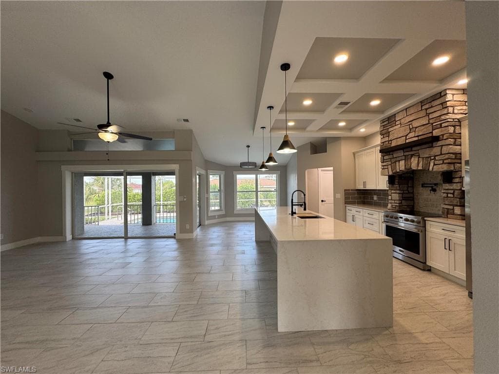 3332 22nd Pl, Cape Coral, FL 33904-4