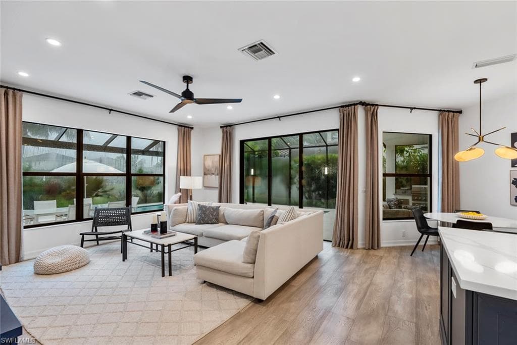 4083 Aspen Chase Dr, Naples, FL 34119-14