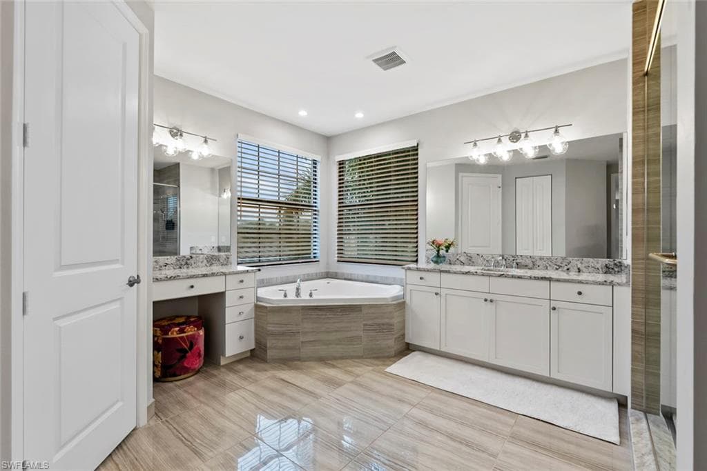 4083 Aspen Chase Dr, Naples, FL 34119-22