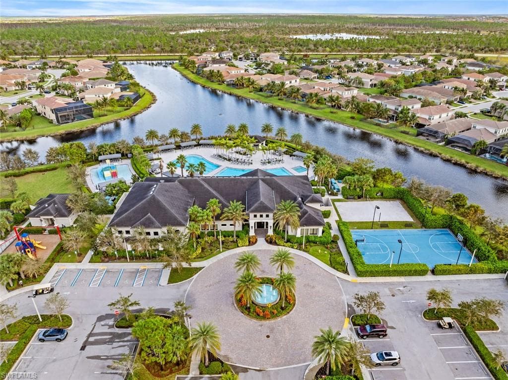4083 Aspen Chase Dr, Naples, FL 34119-45