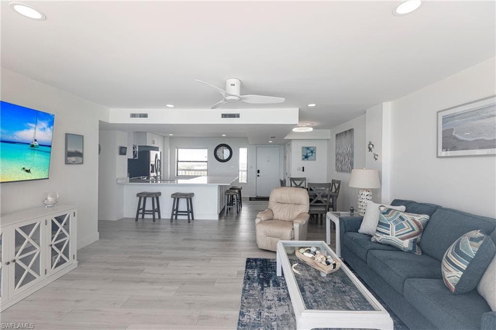 26300 Hickory Blvd 906, Bonita Springs, FL 34134-5