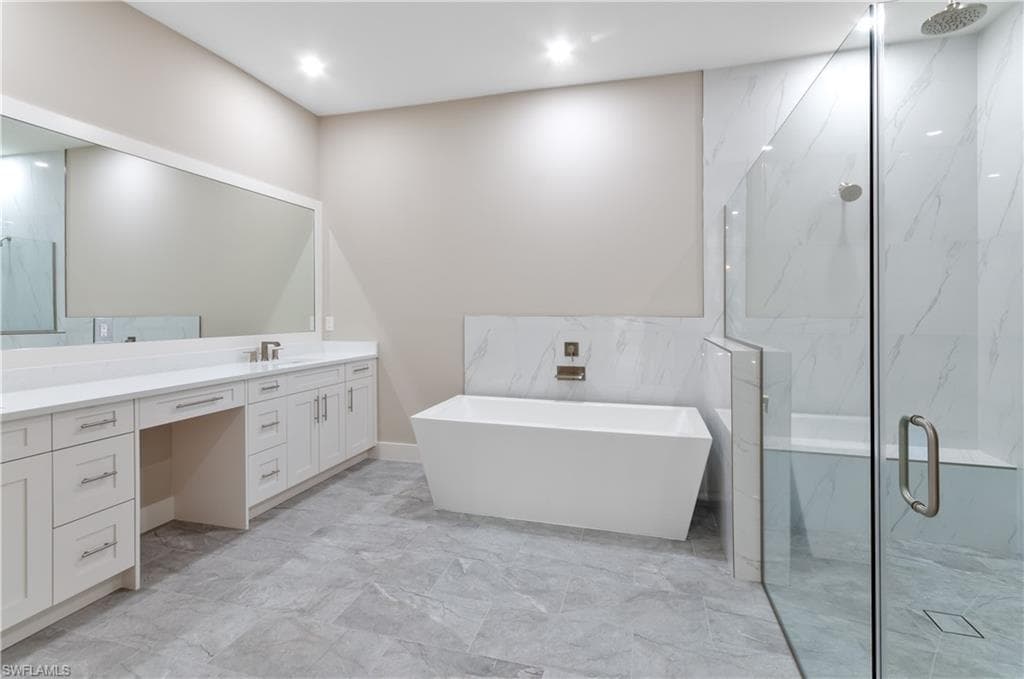 14302 Charthouse Cir, Naples, FL 34114-19