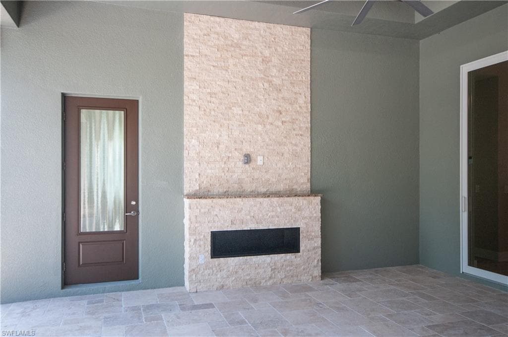 14302 Charthouse Cir, Naples, FL 34114-35