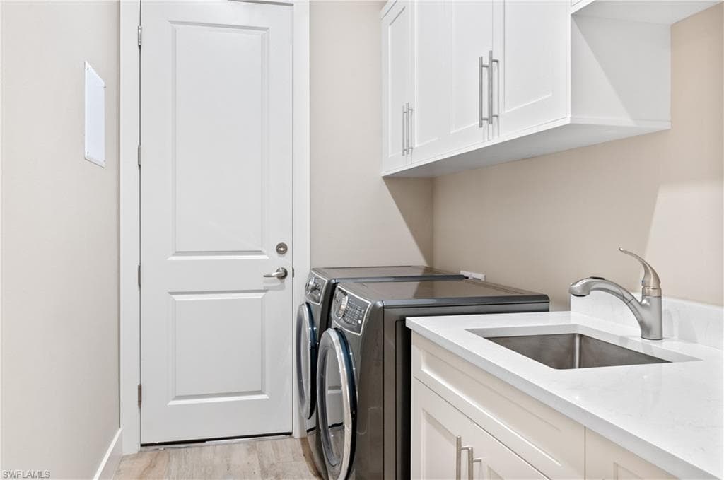 14302 Charthouse Cir, Naples, FL 34114-38