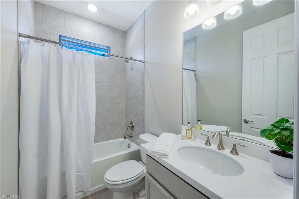 28086 Captiva Shell Loop, Bonita Springs, FL 34135-22