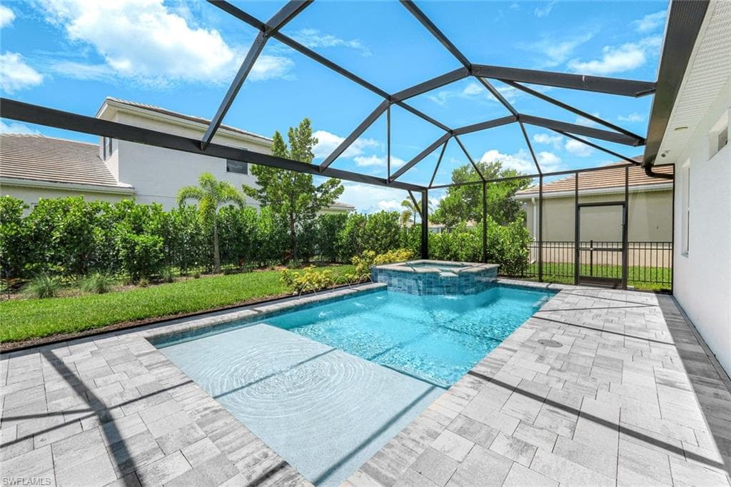 28086 Captiva Shell Loop, Bonita Springs, FL 34135-2