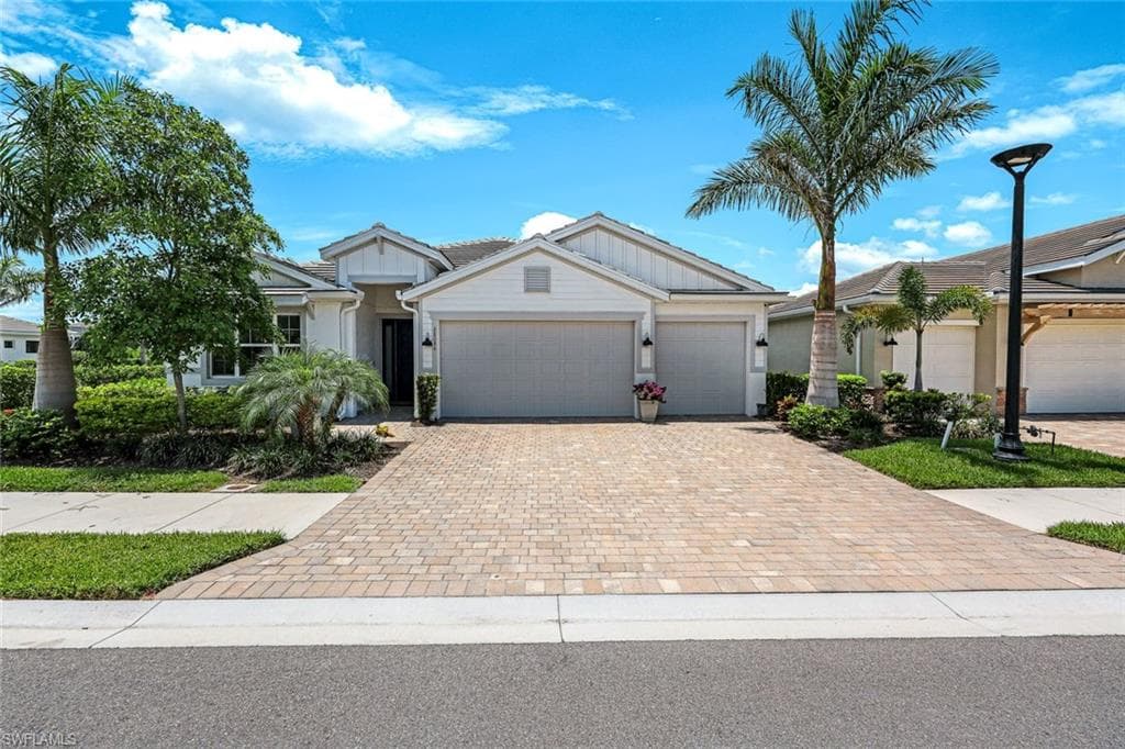 28086 Captiva Shell Loop, Bonita Springs, FL 34135-4
